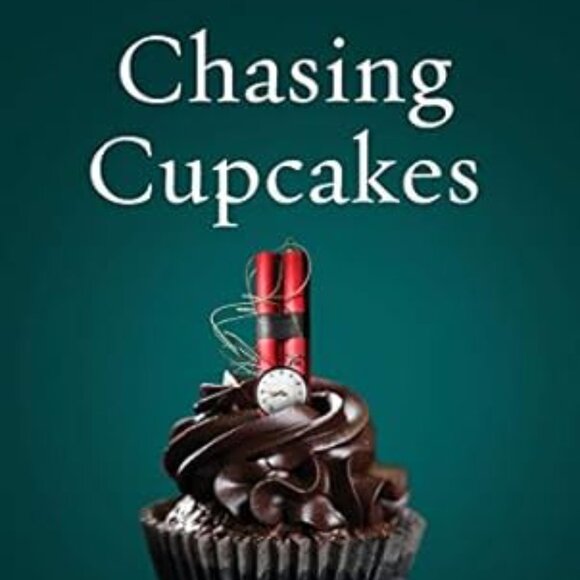 Chasing Cupcakes by Elizabeth Benton - Picture 1 of 3